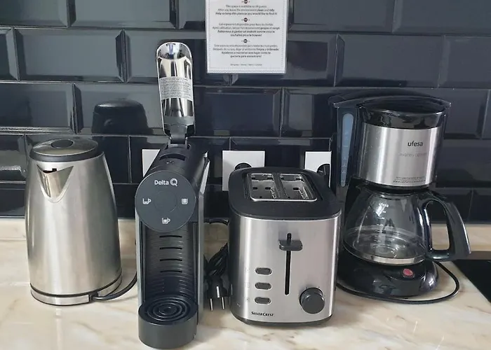 Henriqueta Maia Suits Ílhavo